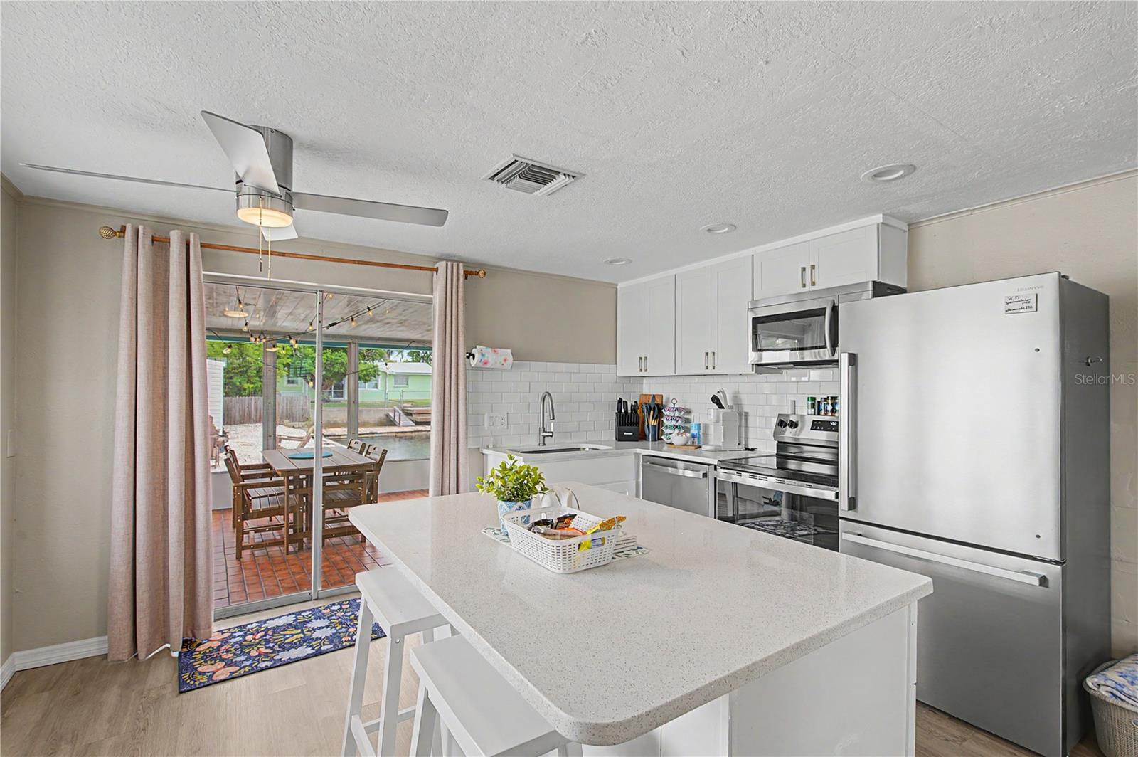 13725 MATTIX AVE — photo 9