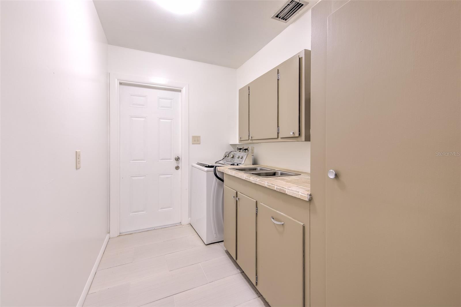 8825 COBB RD — photo 39