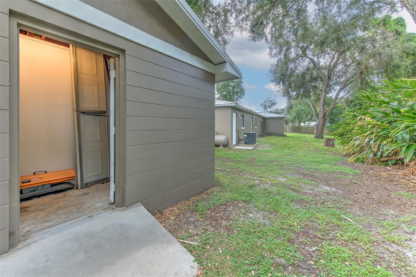 8825 COBB RD — photo 40