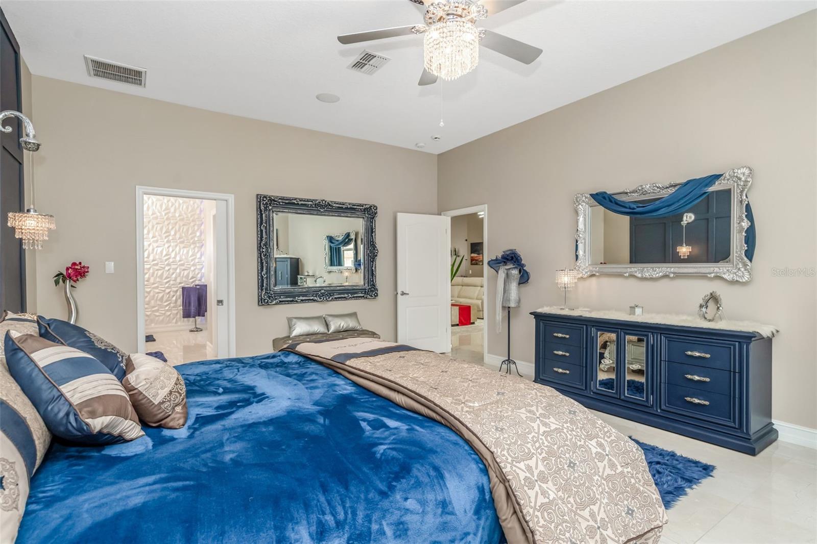 21812 CARSON DR — photo 23