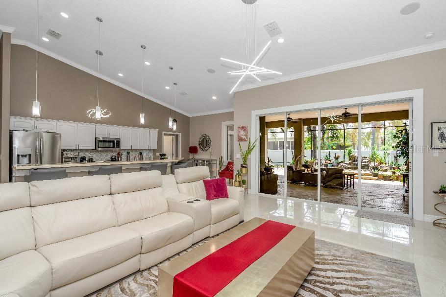 21812 CARSON DR — photo 8