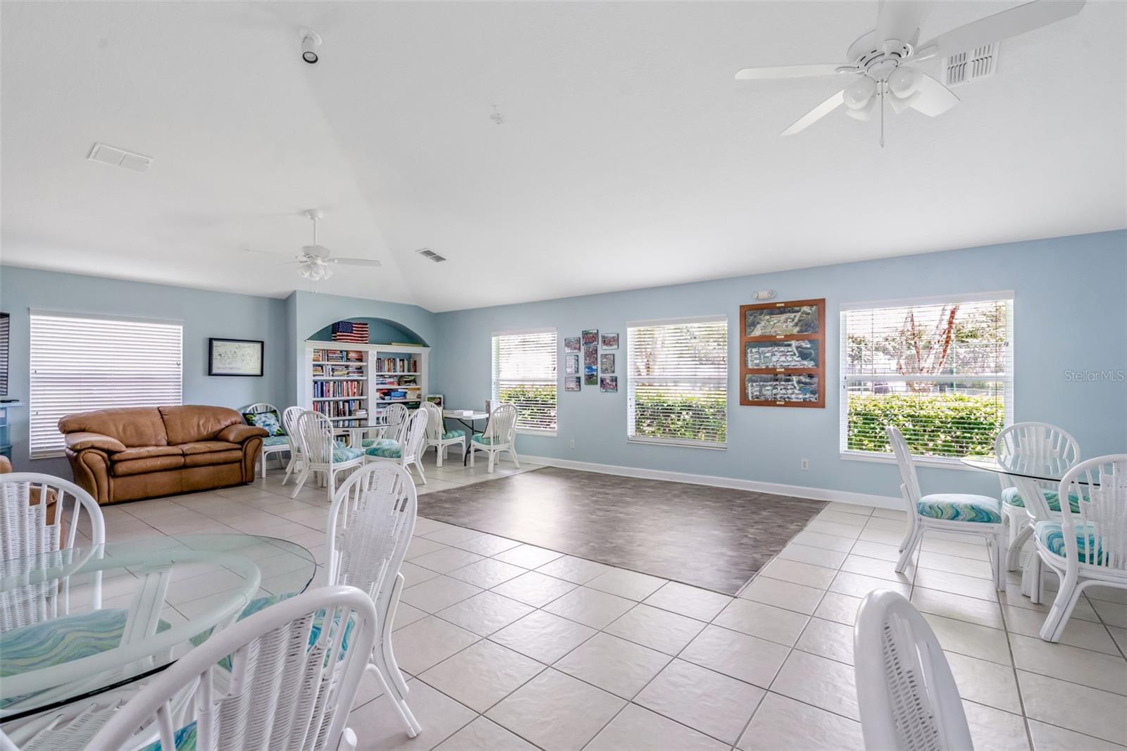 21812 CARSON DR — photo 38