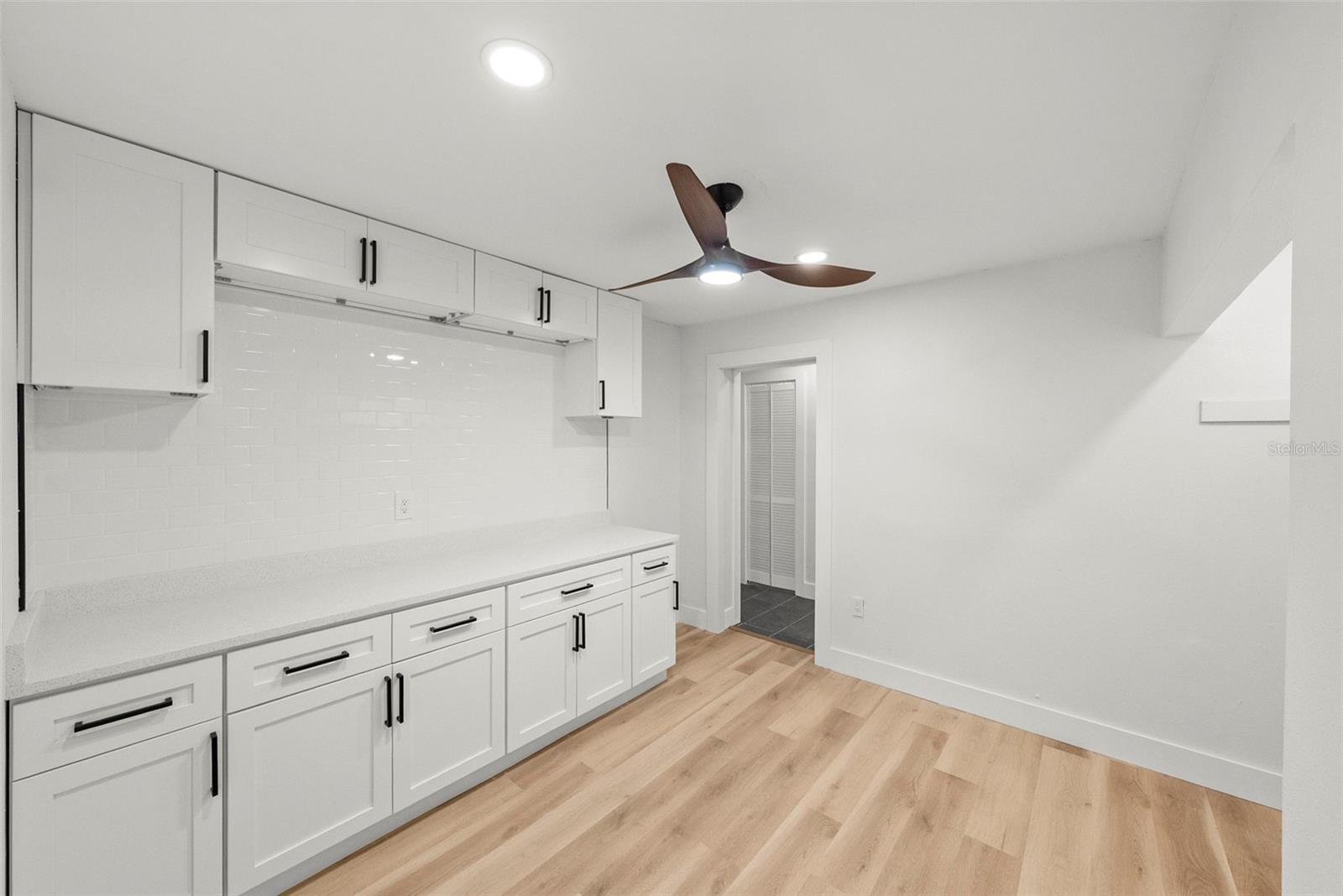 2312 22ND AVE SW — photo 37