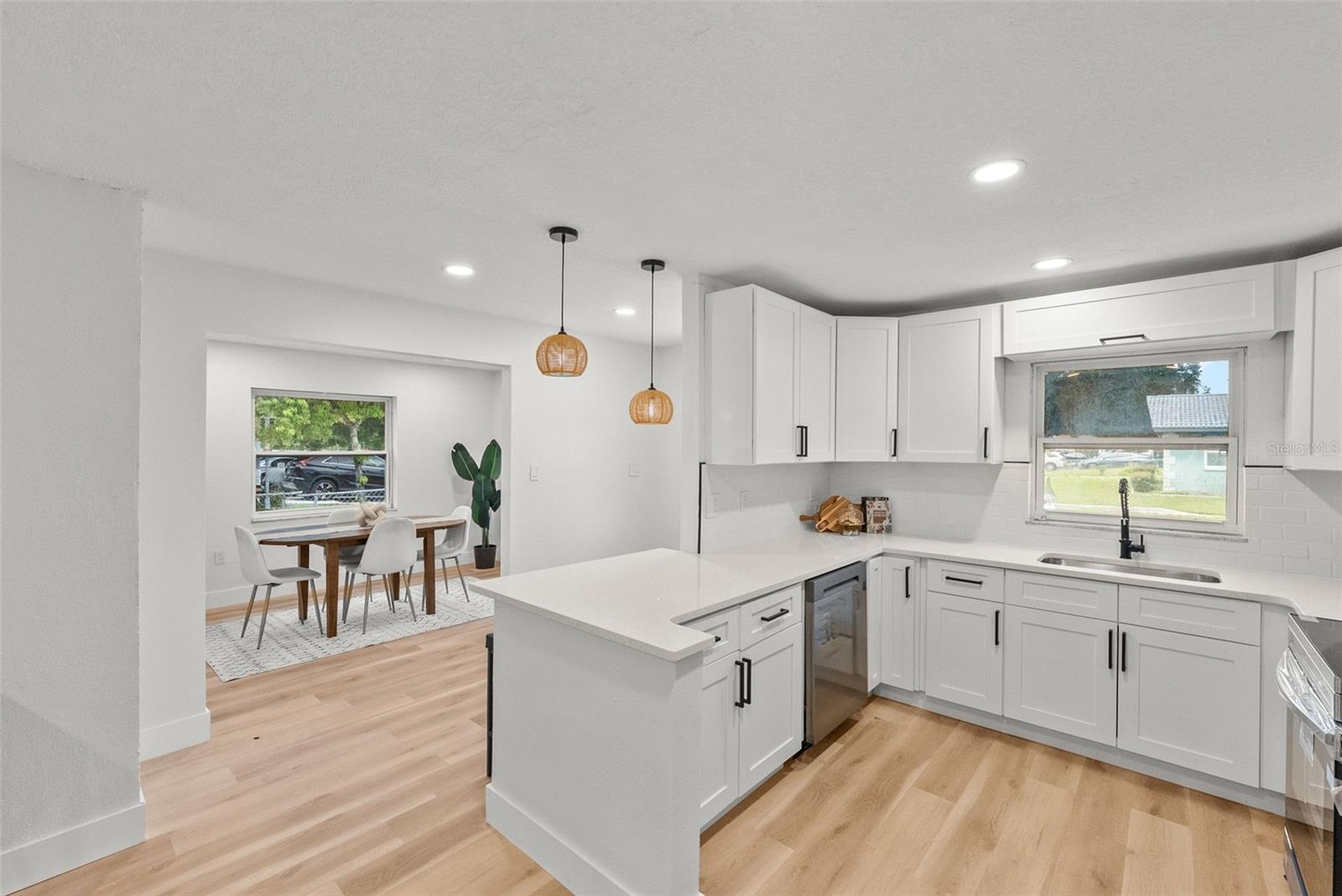 2312 22ND AVE SW — photo 9