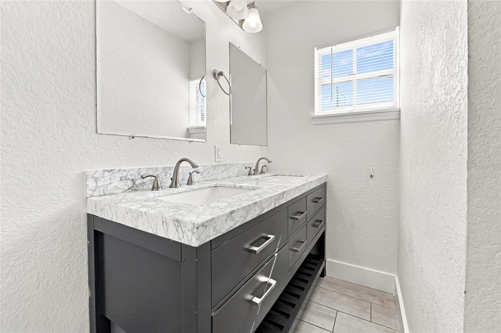 7805 WINSTON LN — photo 13