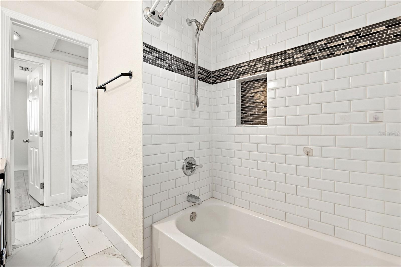 7805 WINSTON LN — photo 19