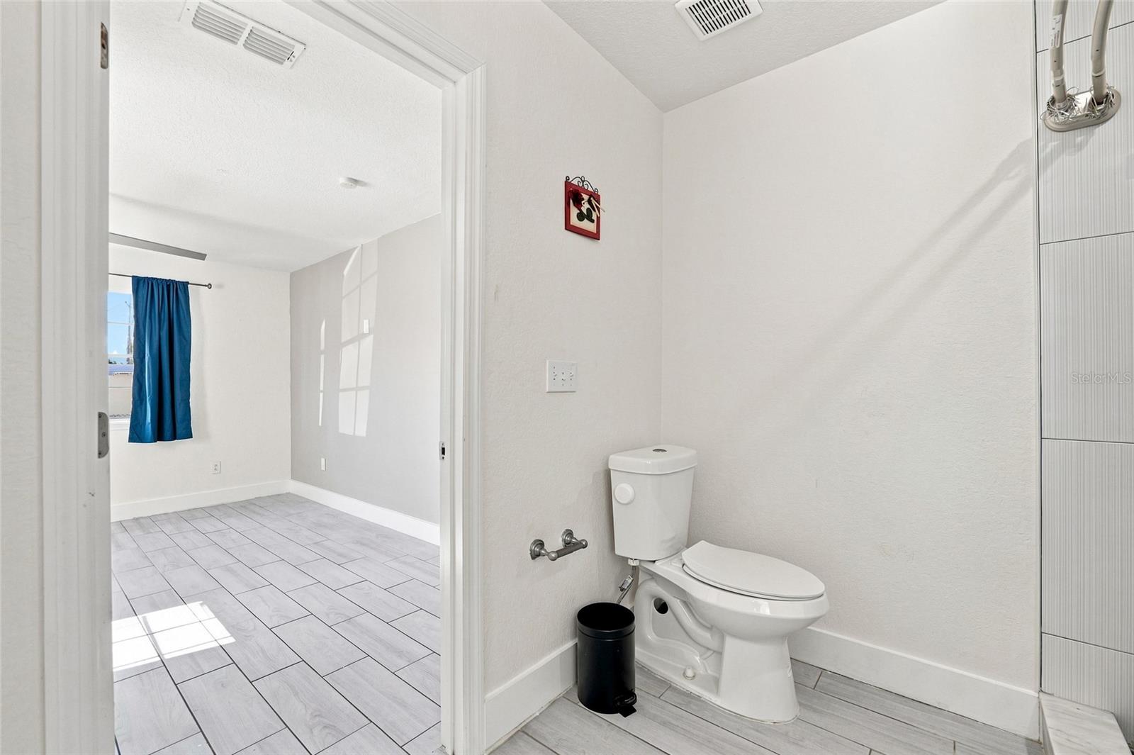 7805 WINSTON LN — photo 11