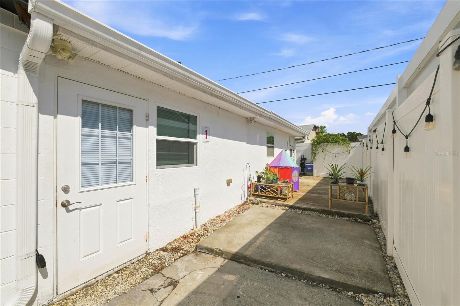 7805 WINSTON LN — photo 30