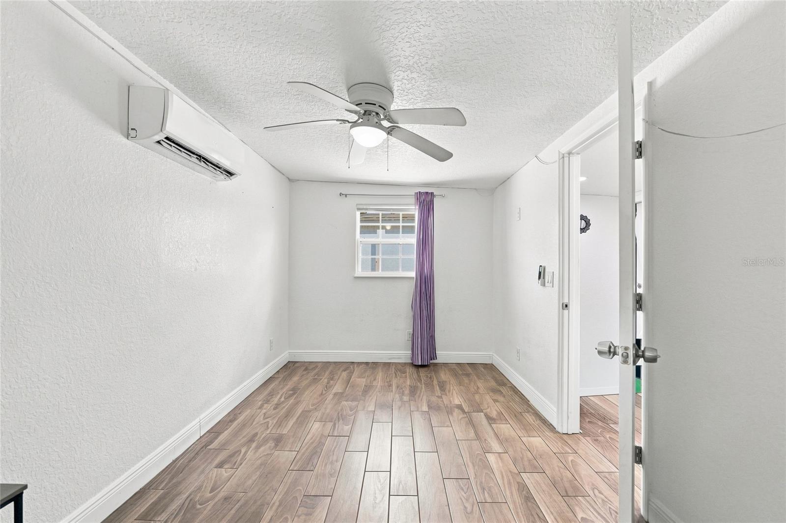 7805 WINSTON LN — photo 38
