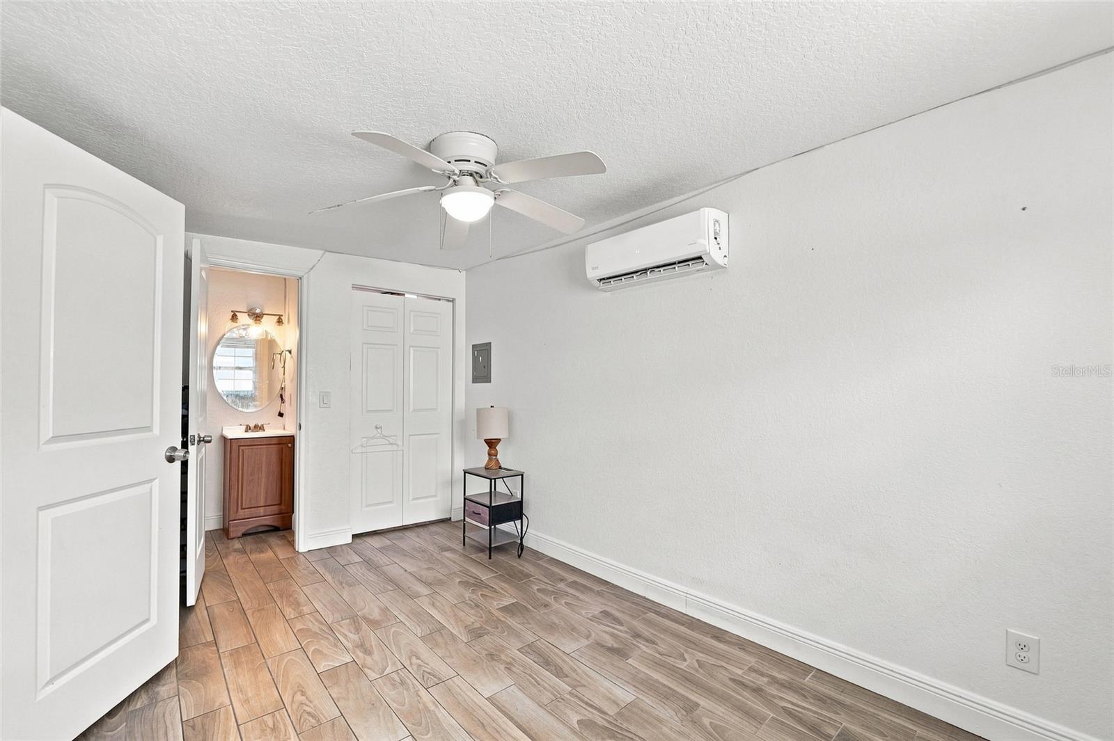 7805 WINSTON LN — photo 39