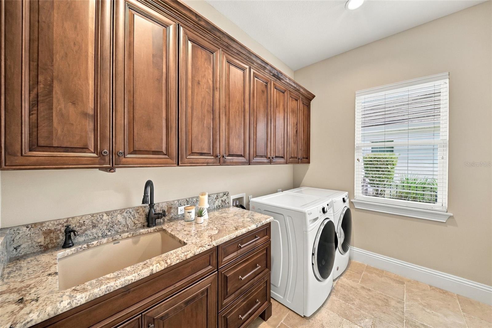 613 REGATTA WAY — photo 29