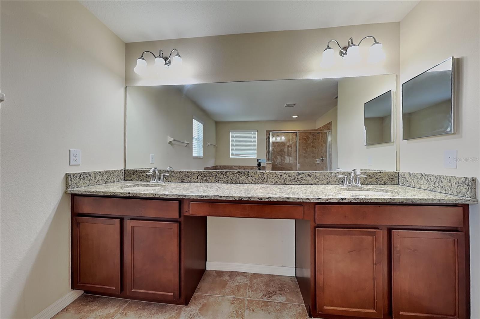 9609 ROYAL FERN CT — photo 8