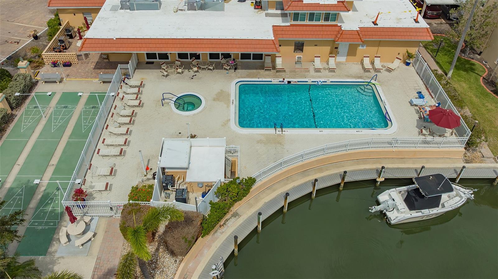 1300 N PORTOFINO DR #103 — photo 38