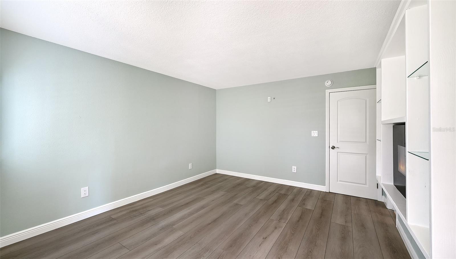 1300 N PORTOFINO DR #103 — photo 19