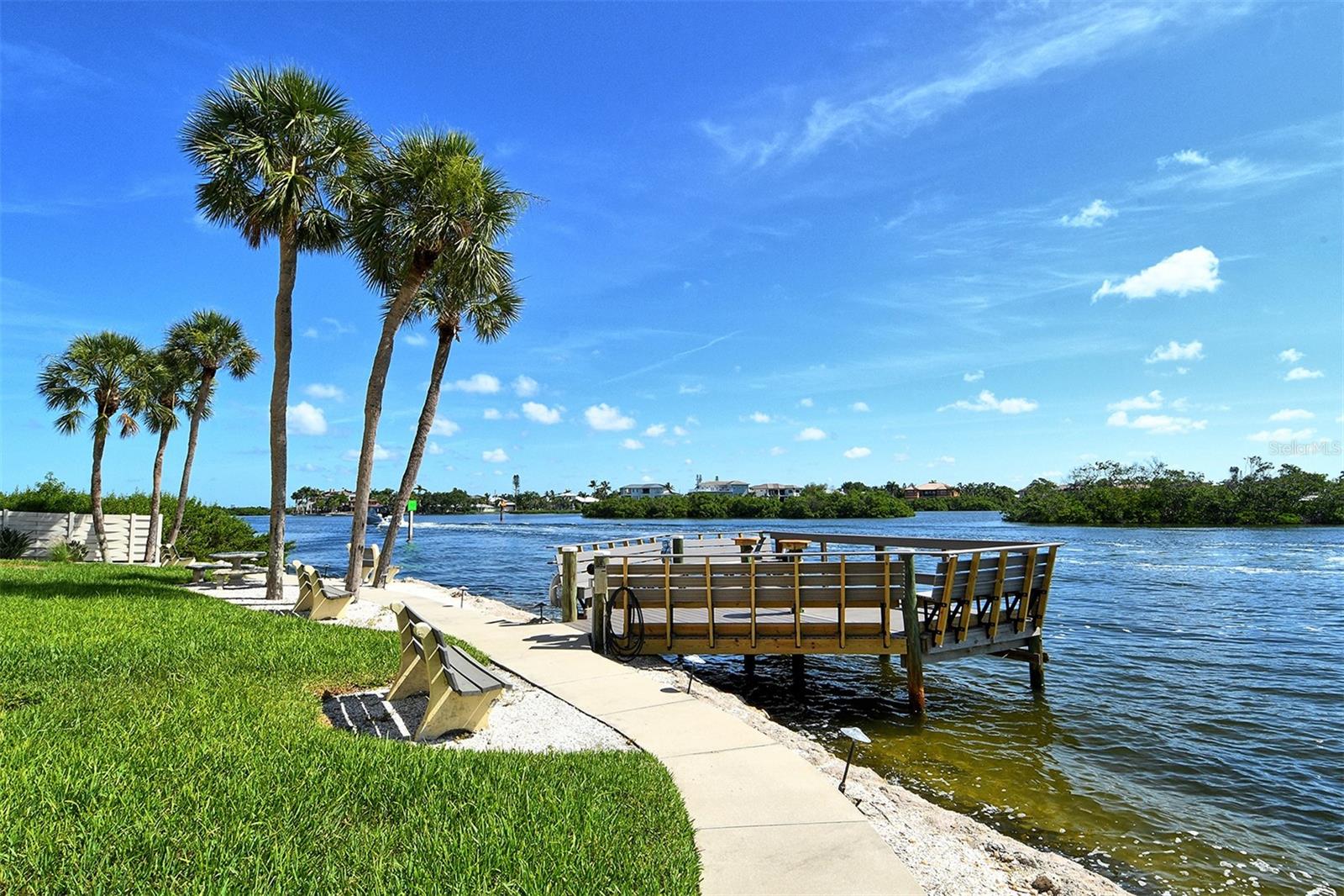 1300 N PORTOFINO DR #103 — photo 36