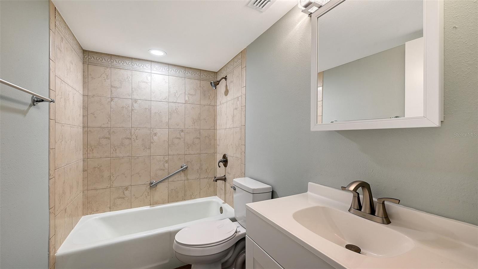 1300 N PORTOFINO DR #103 — photo 16