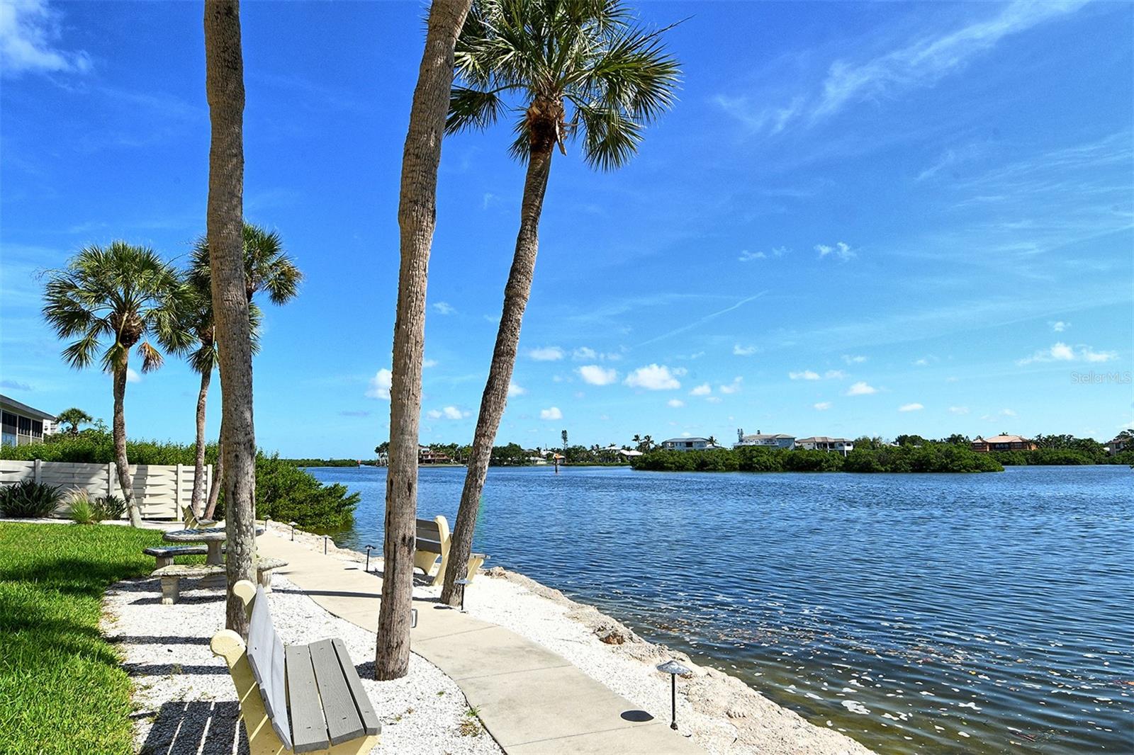 1300 N PORTOFINO DR #103 — photo 35