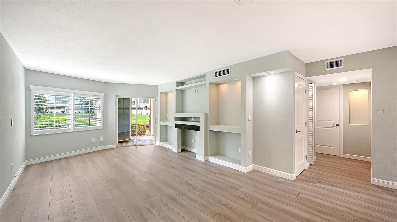 1300 N PORTOFINO DR #103 — photo 8