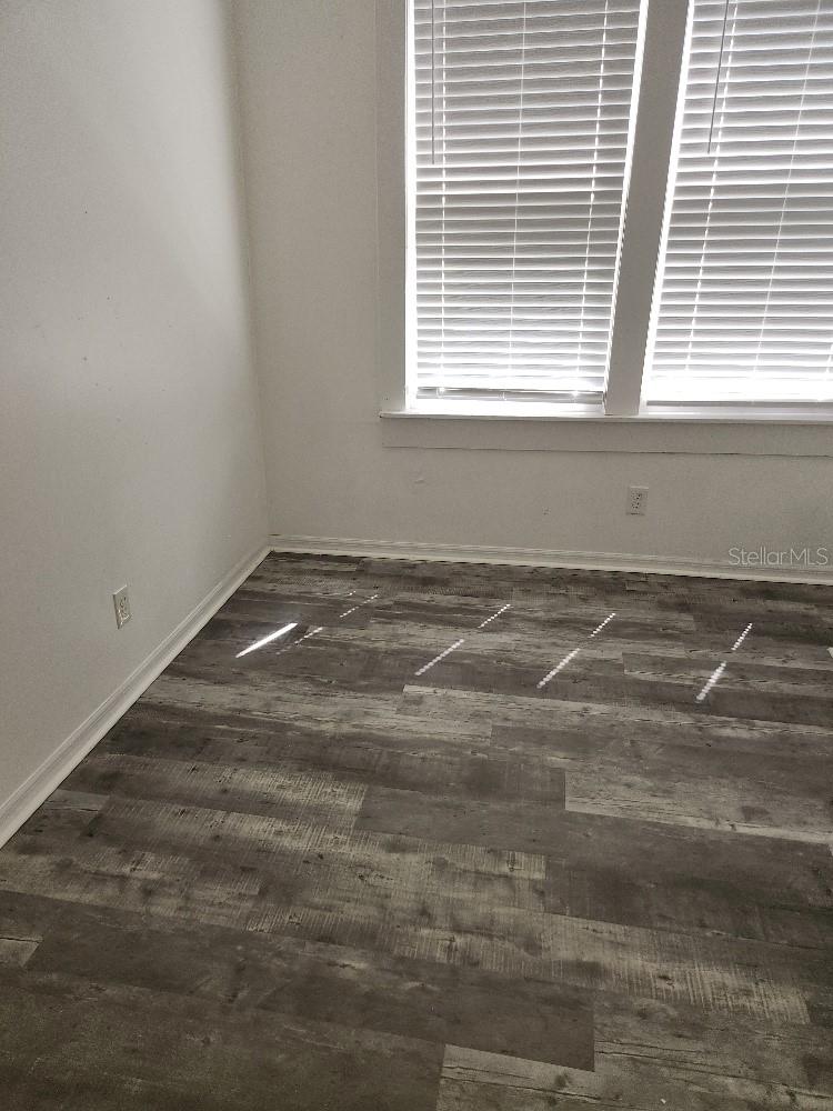 1203 E 15TH AVE — photo 9