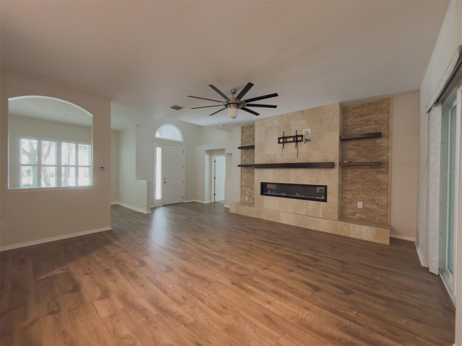 220 TAYLOR BAY LN — photo 8