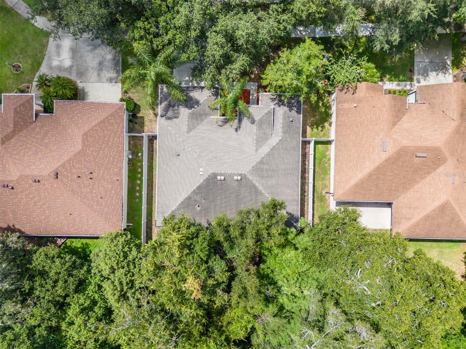 220 TAYLOR BAY LN — photo 52