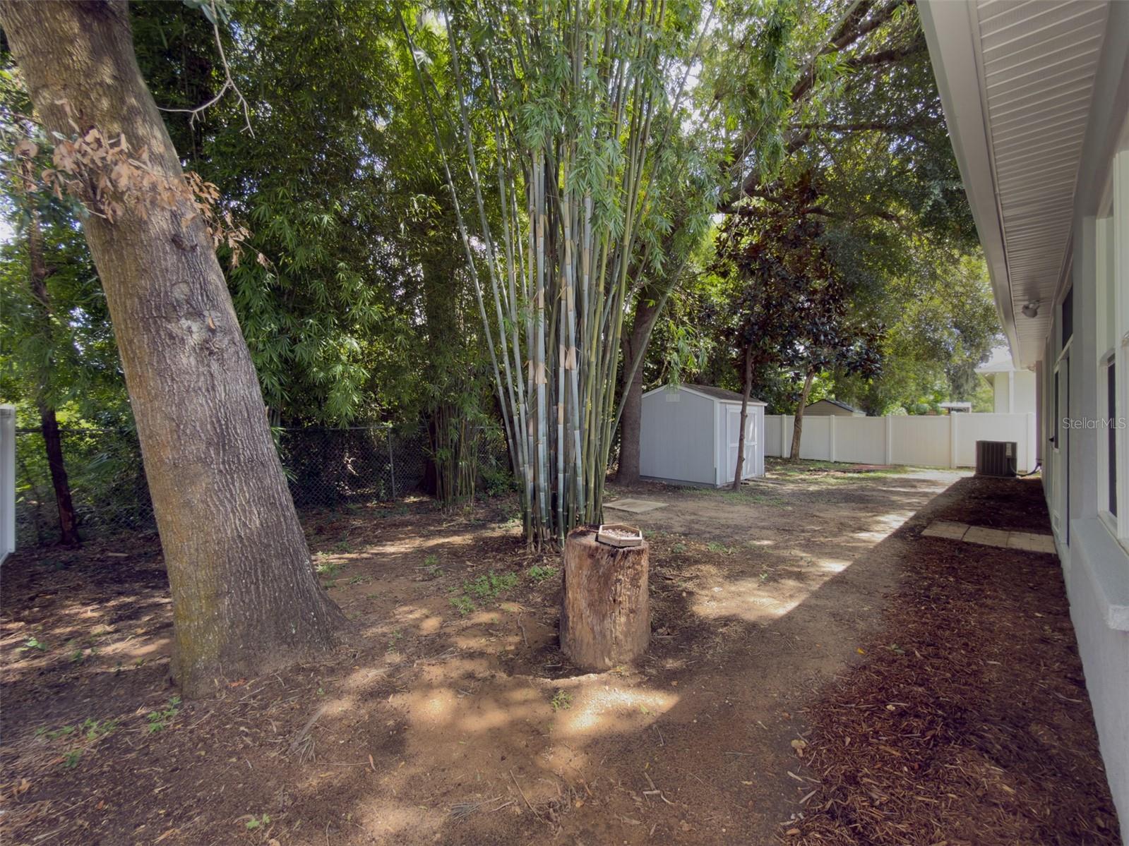 220 TAYLOR BAY LN — photo 42