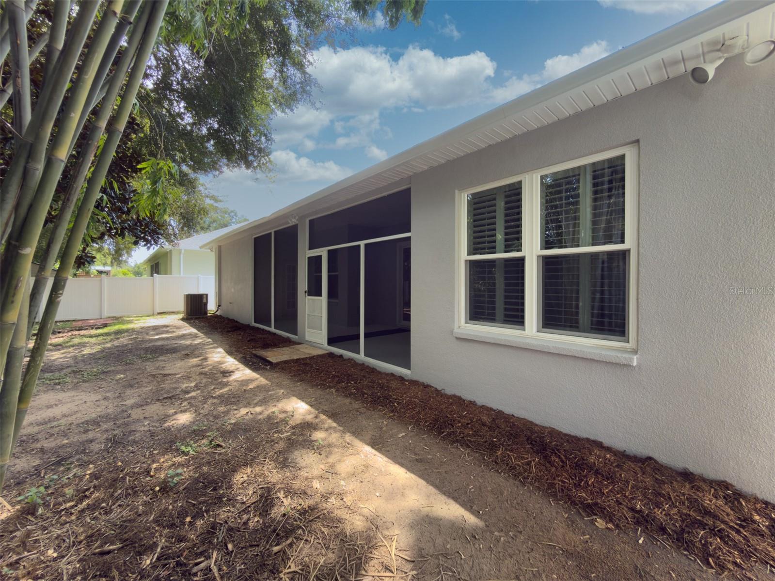 220 TAYLOR BAY LN — photo 43