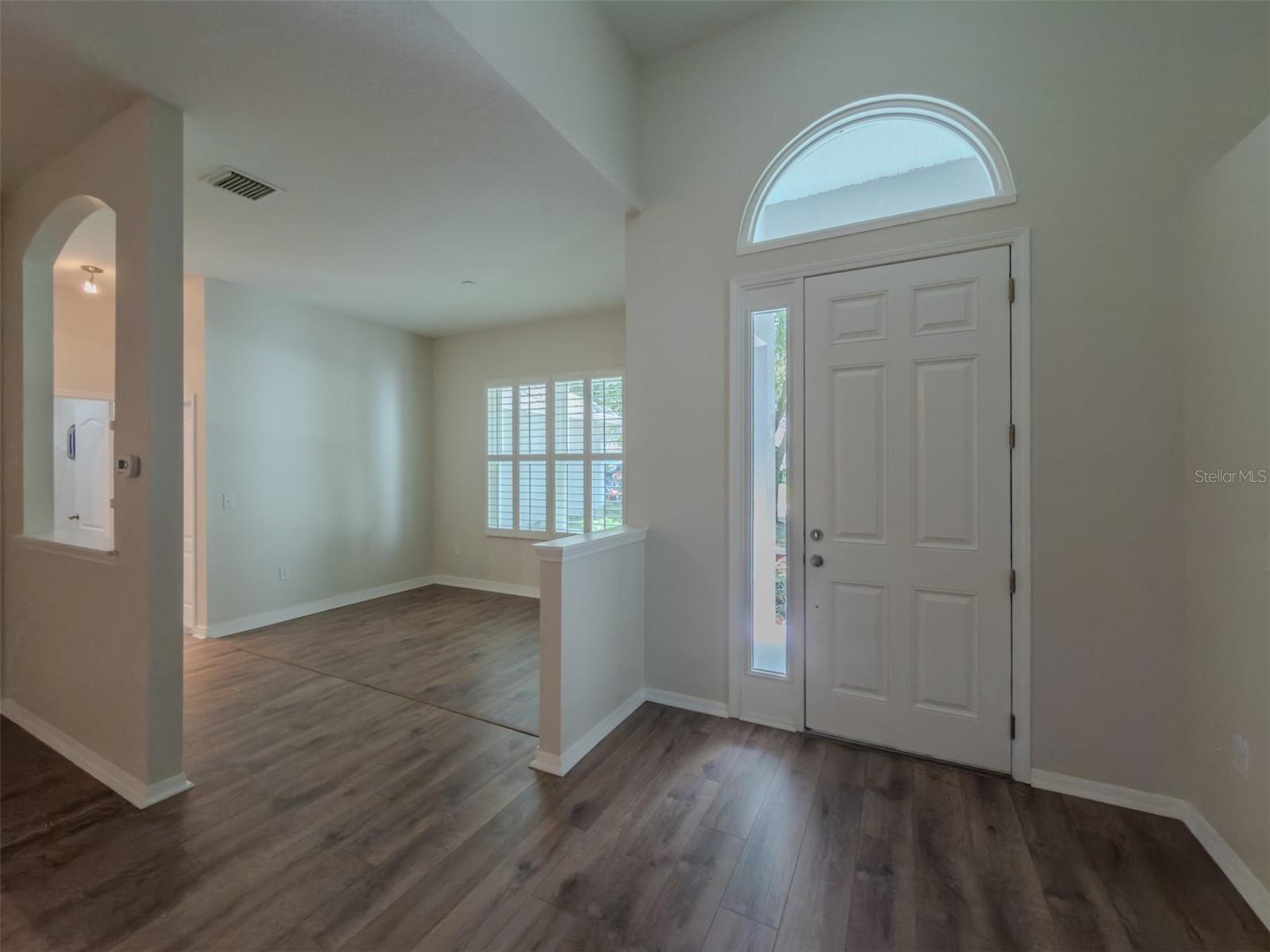 220 TAYLOR BAY LN — photo 18