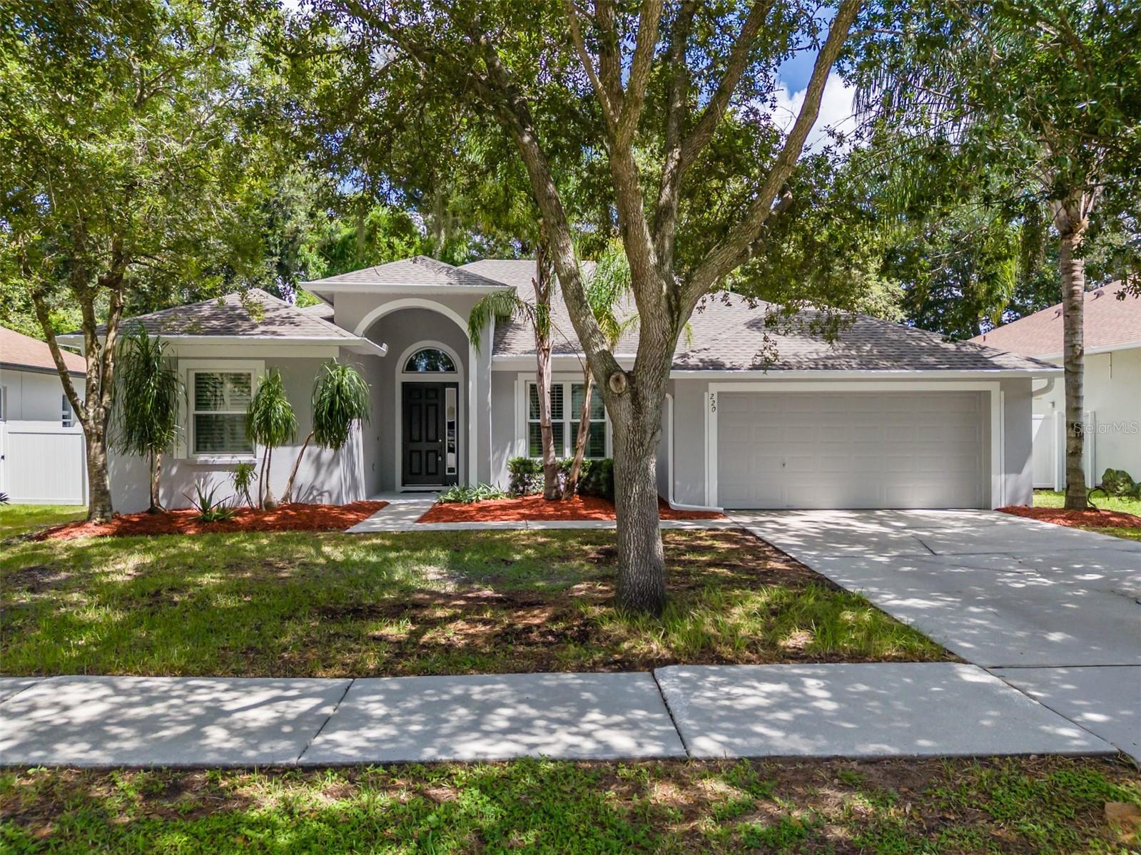 220 TAYLOR BAY LN — photo 2