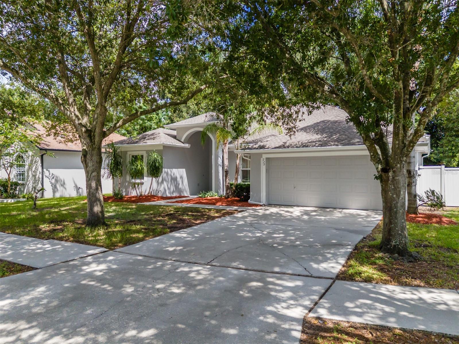 220 TAYLOR BAY LN — photo 4