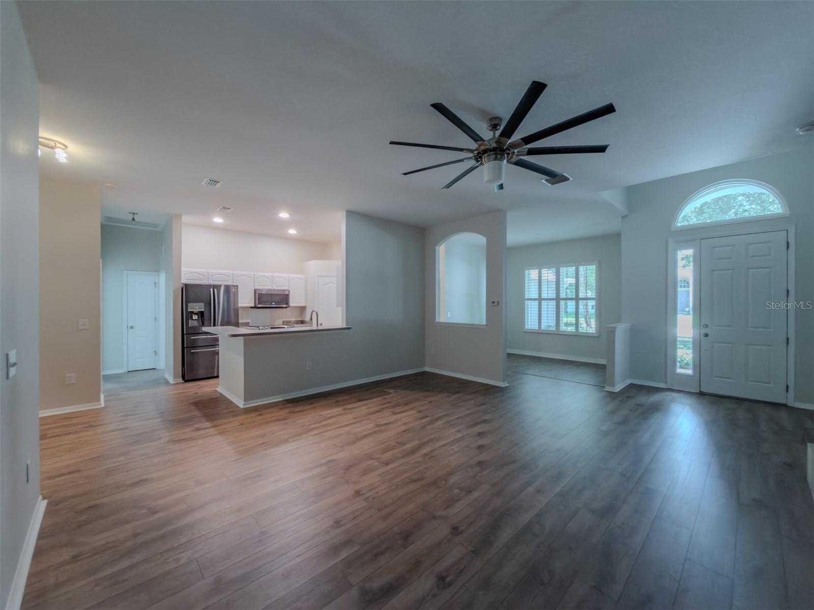 220 TAYLOR BAY LN — photo 11