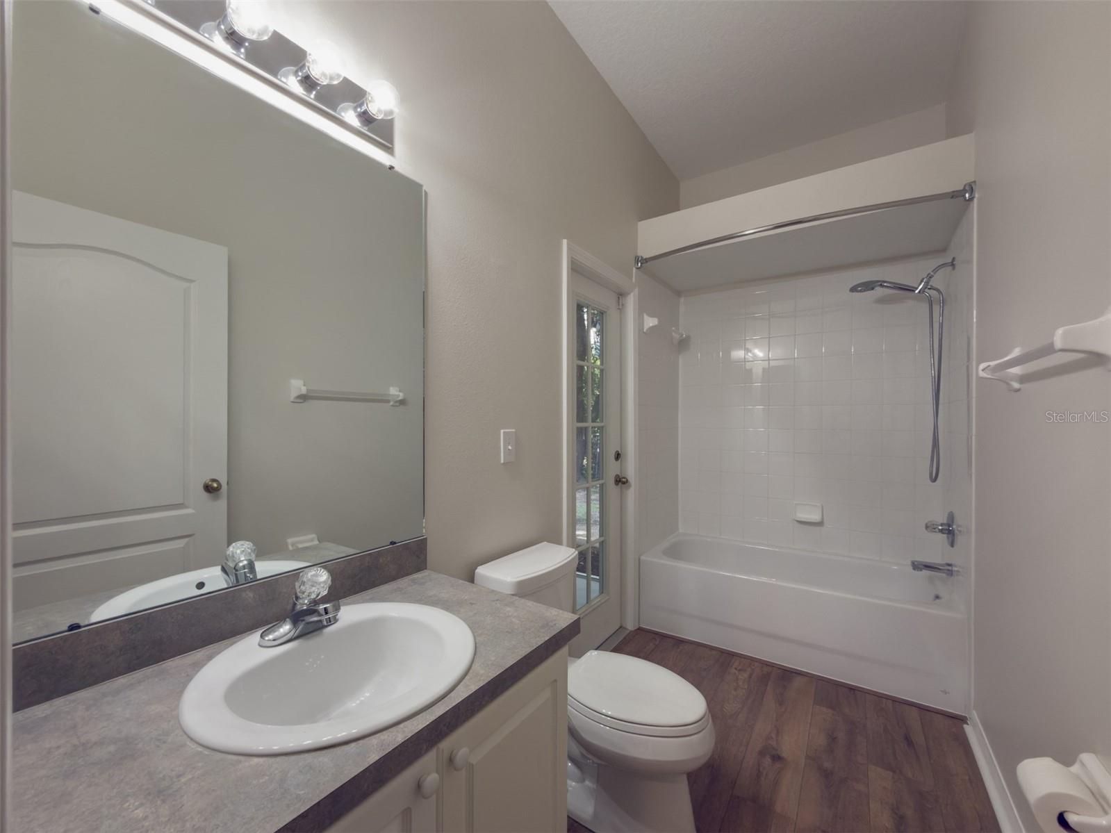 220 TAYLOR BAY LN — photo 21