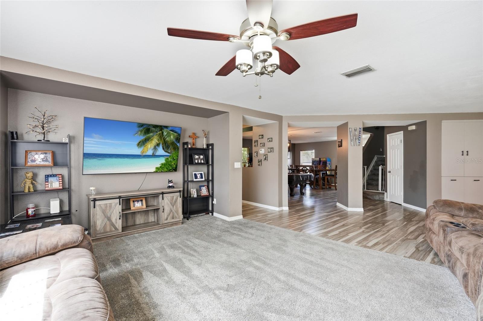 2279 MISTLETO LN — photo 4