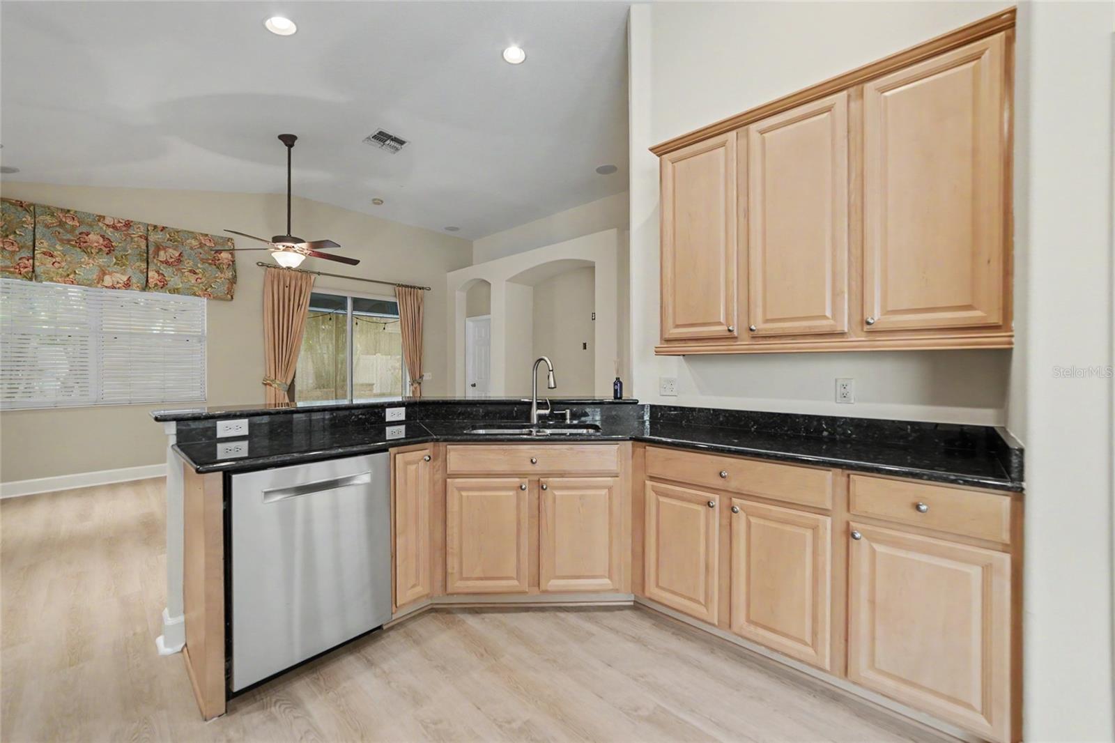12802 AVELAR CREEK DR — photo 9