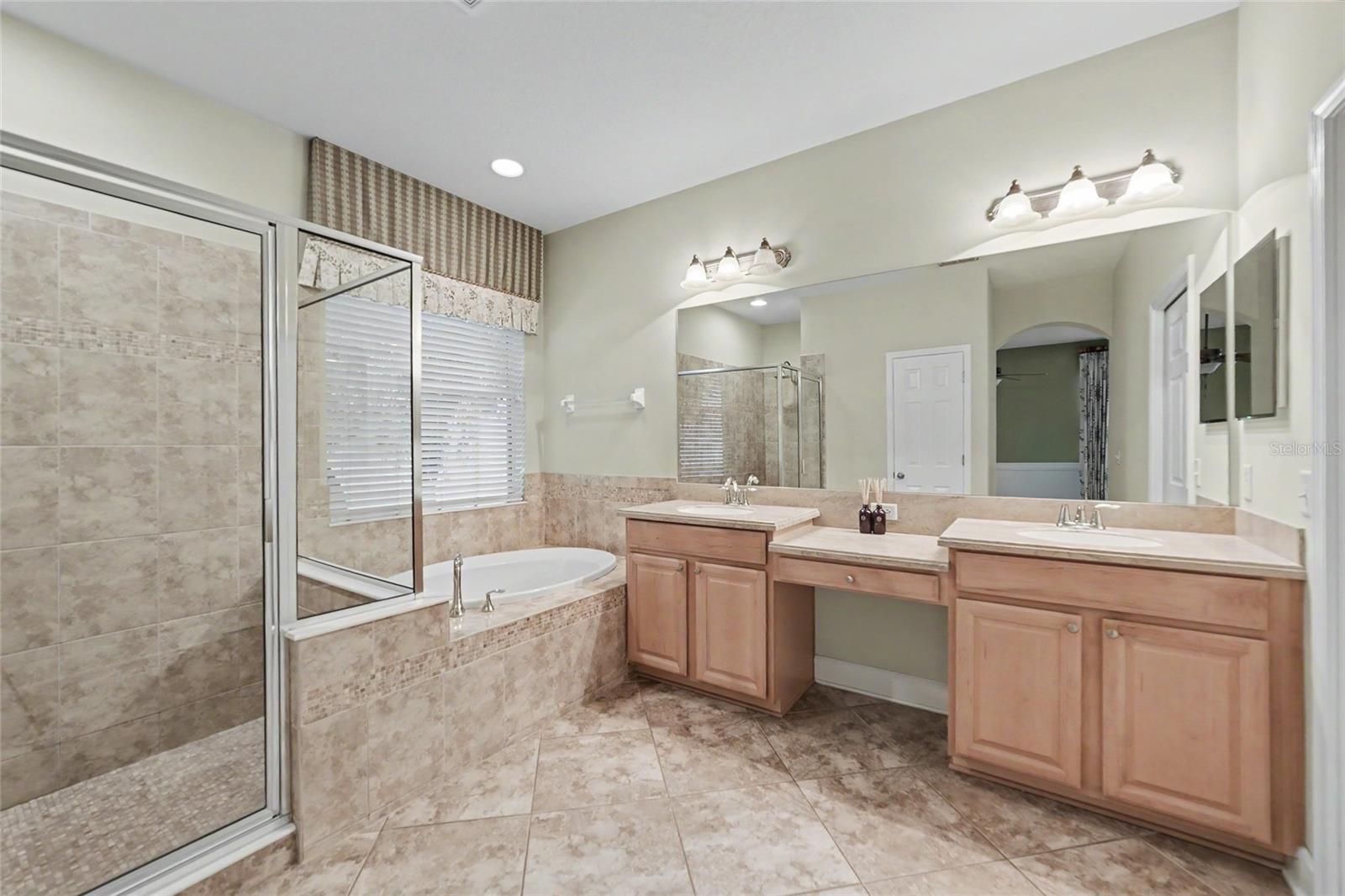 12802 AVELAR CREEK DR — photo 15