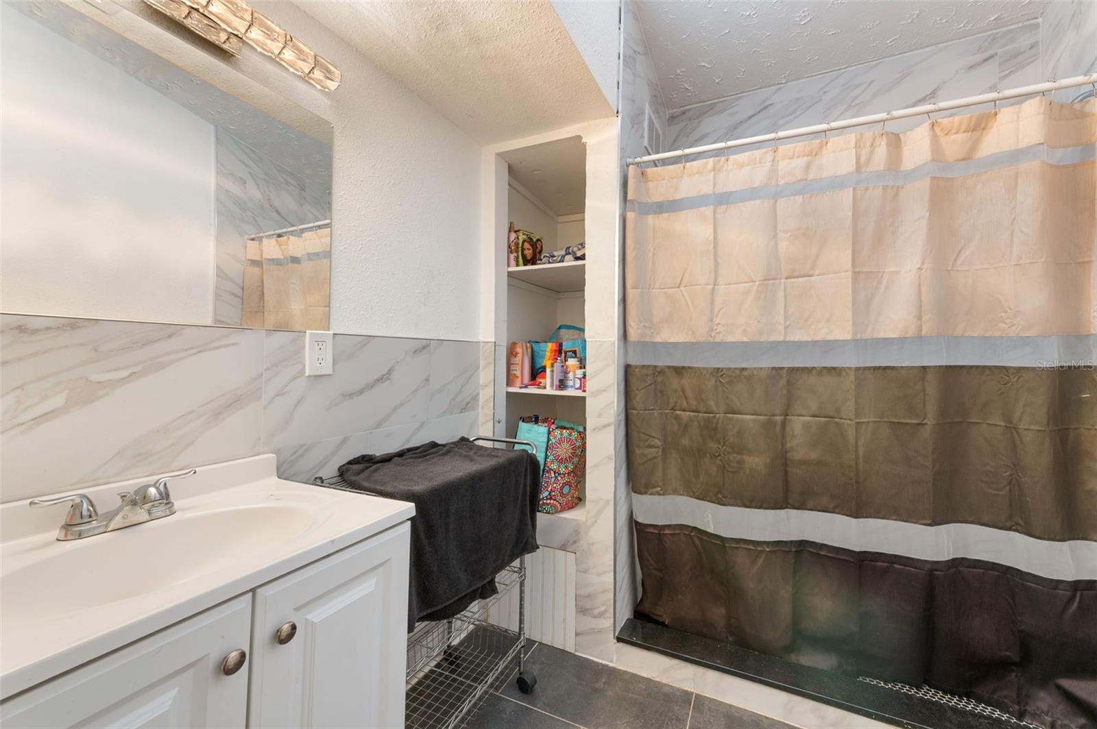 5200 MALLETT DR — photo 15