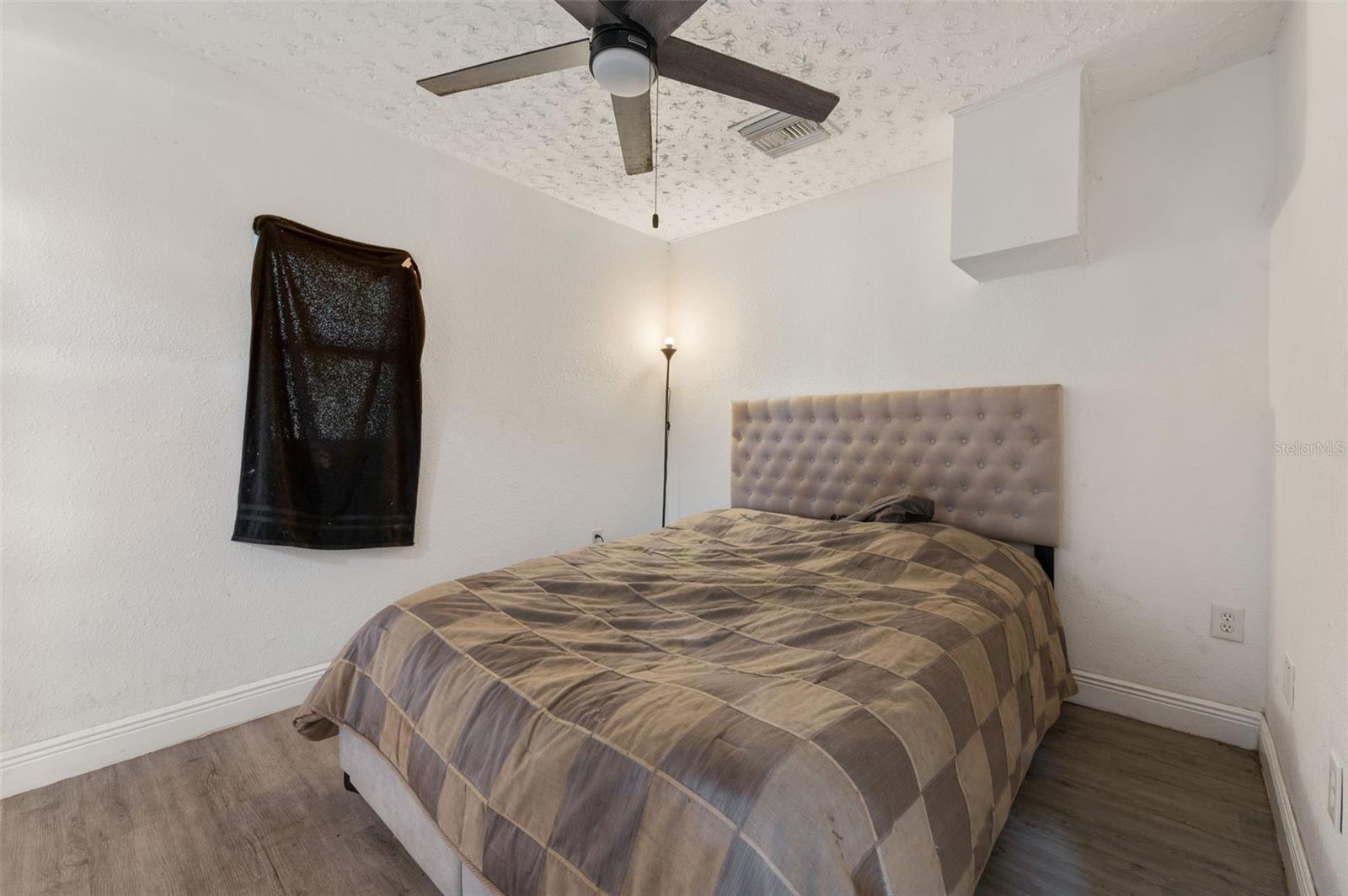 5200 MALLETT DR — photo 10