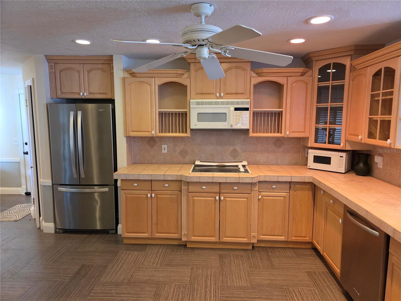 1132 RIDGE DR — photo 3