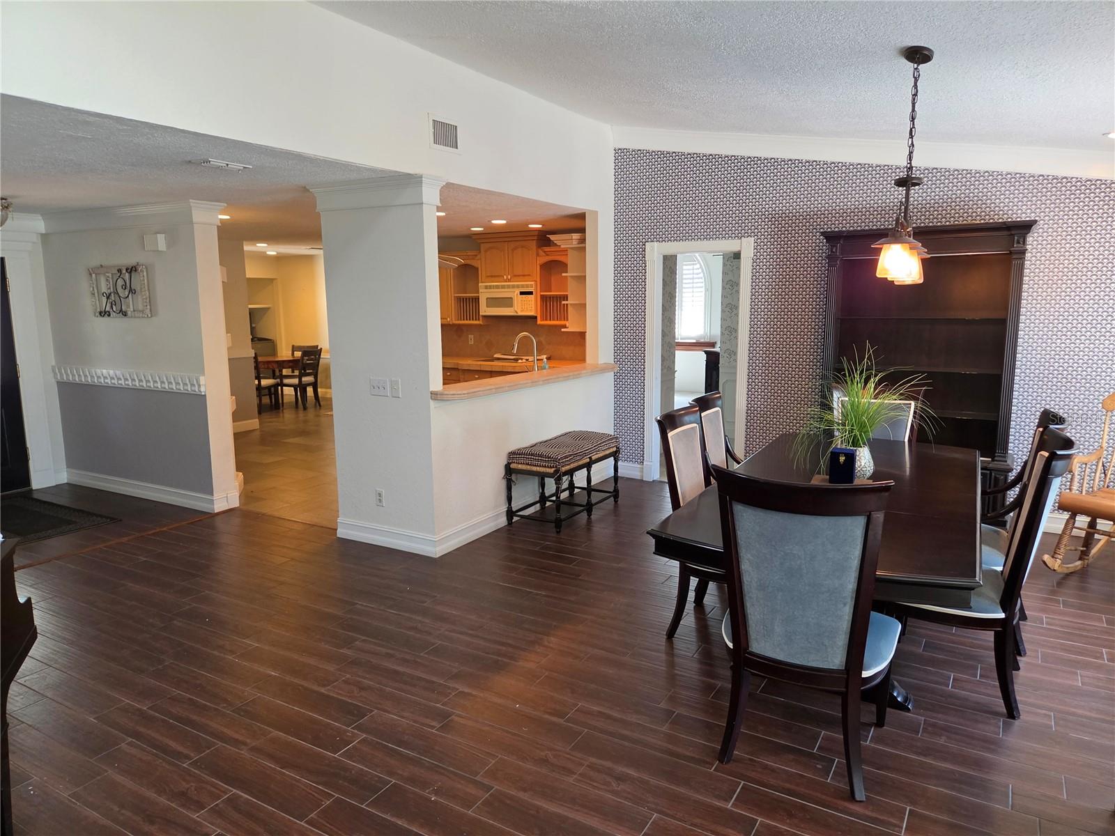 1132 RIDGE DR — photo 4