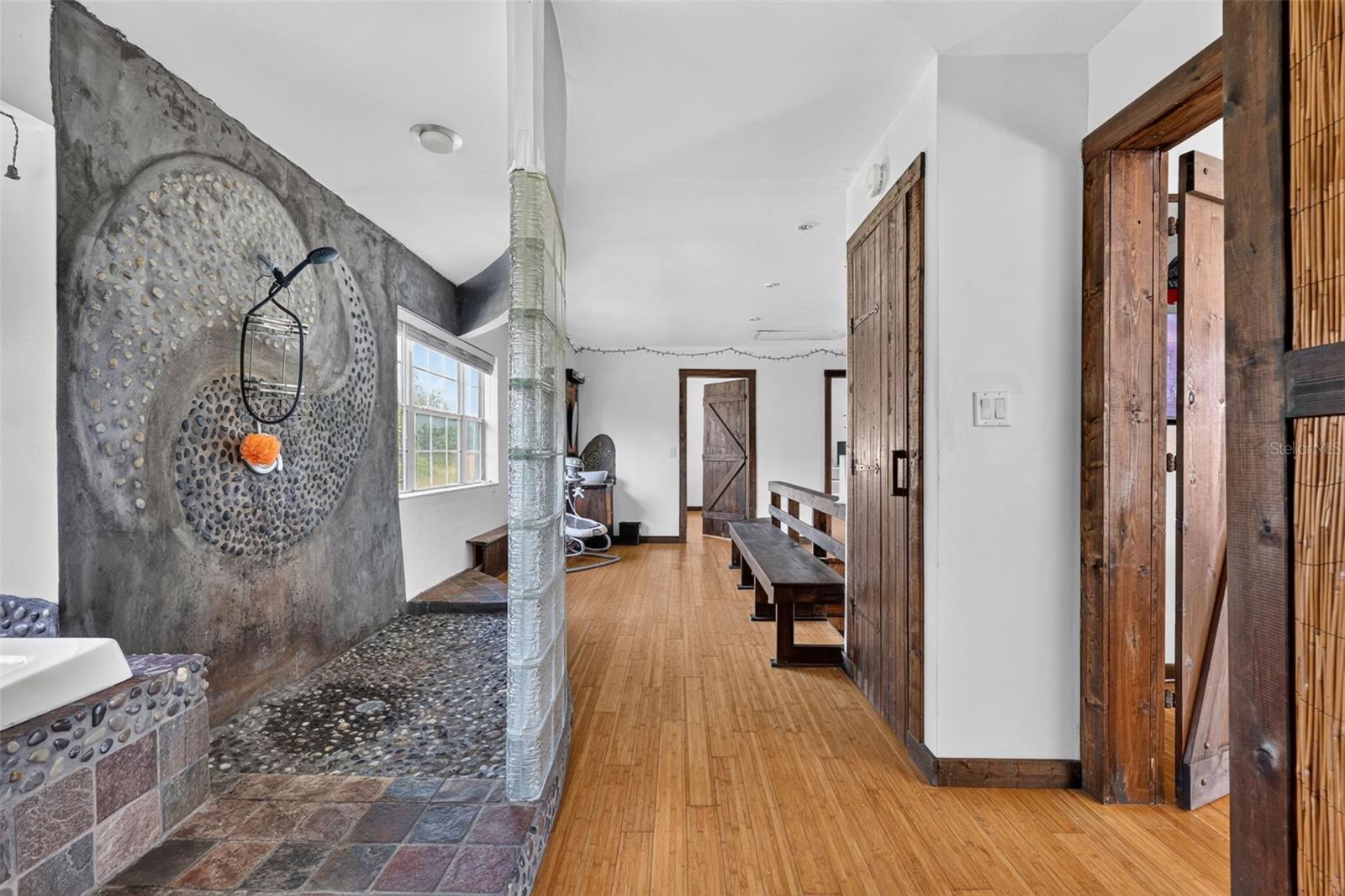 8922 PRITCHER RD — photo 41