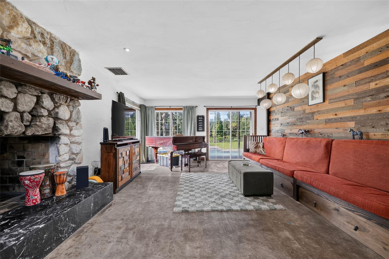 8922 PRITCHER RD — photo 32