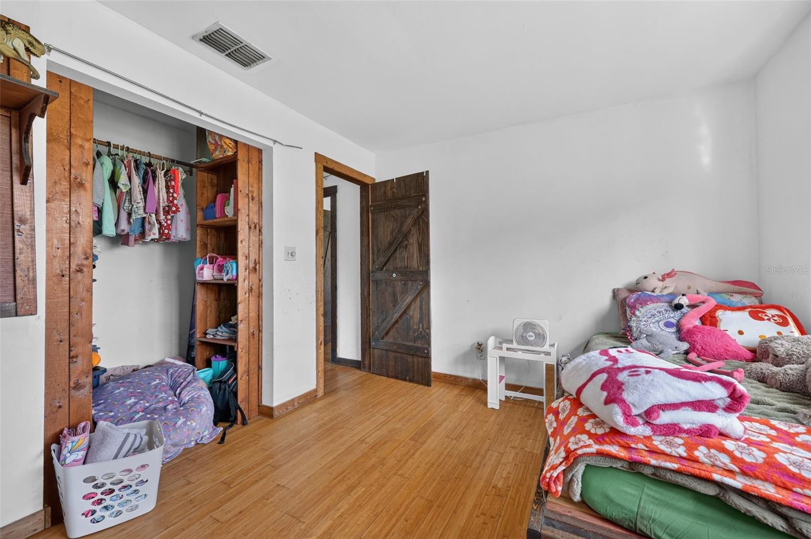 8922 PRITCHER RD — photo 44