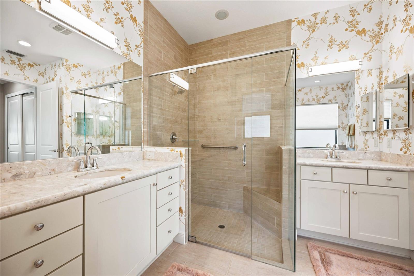 23709 WAVERLY CIR — photo 40