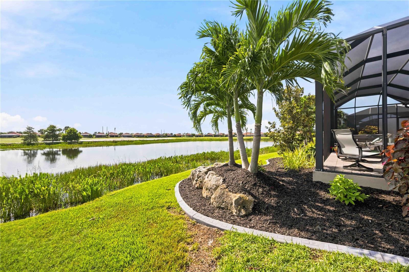 23709 WAVERLY CIR — photo 49