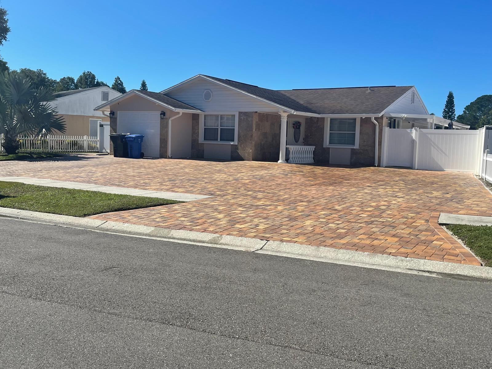 6423 MONTEREY BLVD — photo 2