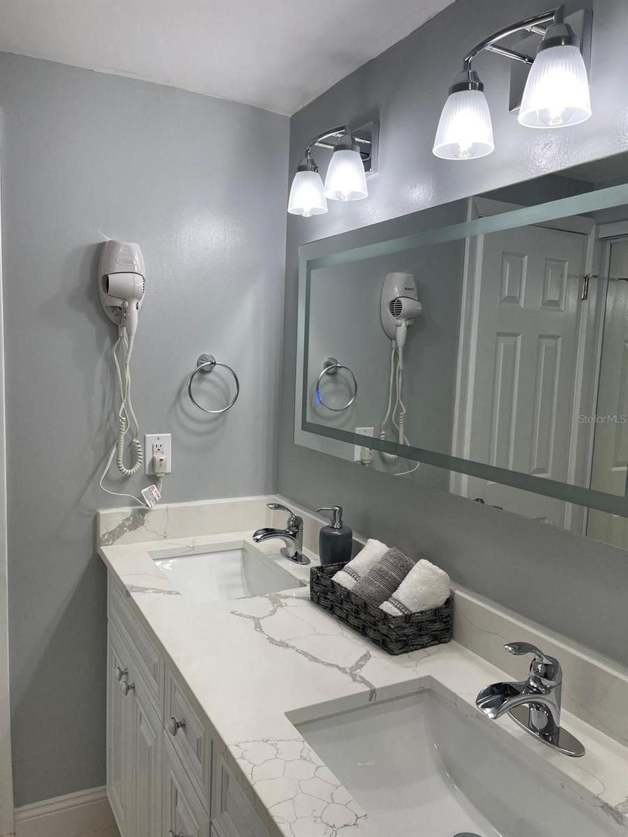 6423 MONTEREY BLVD — photo 31