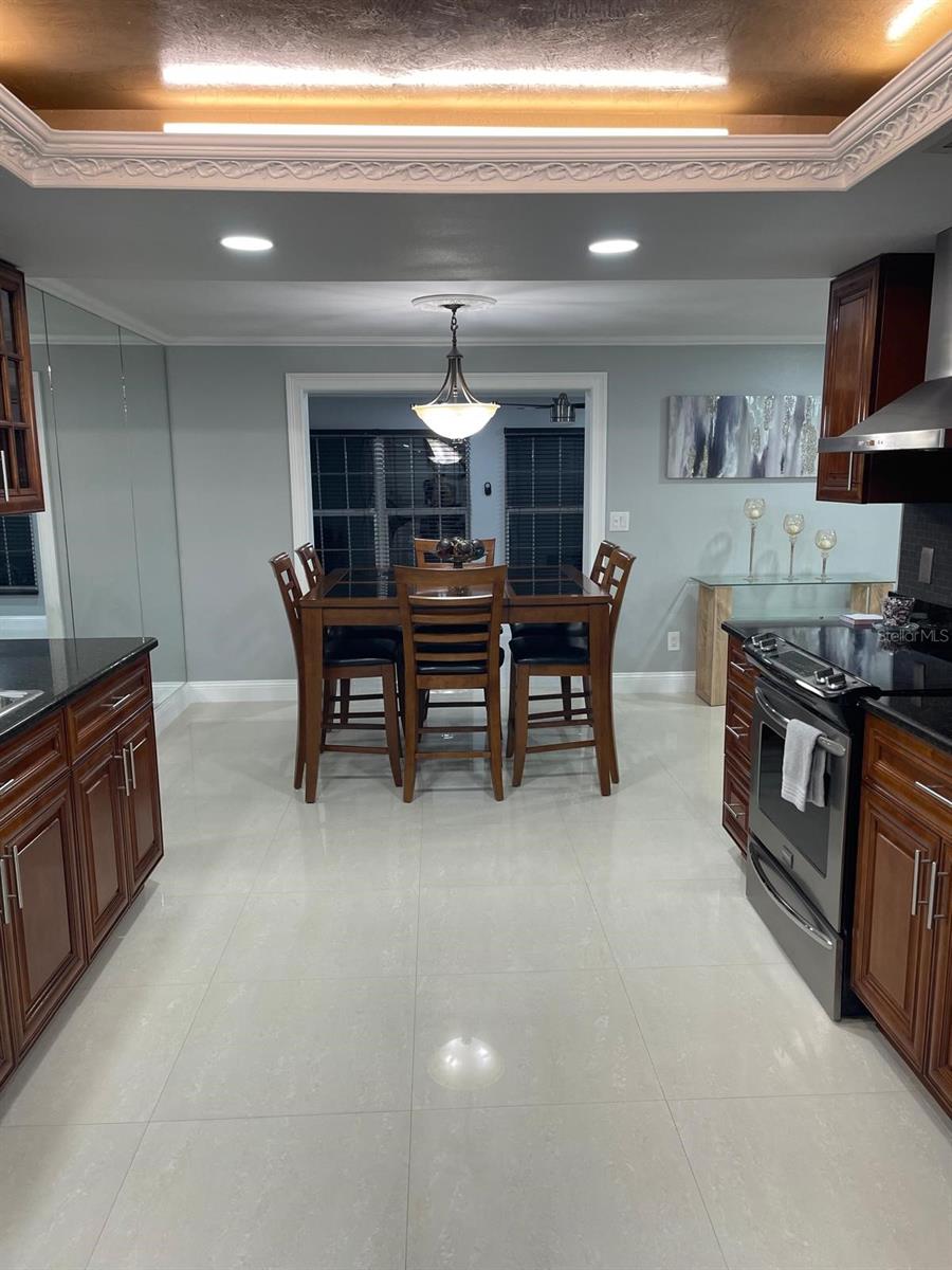 6423 MONTEREY BLVD — photo 36