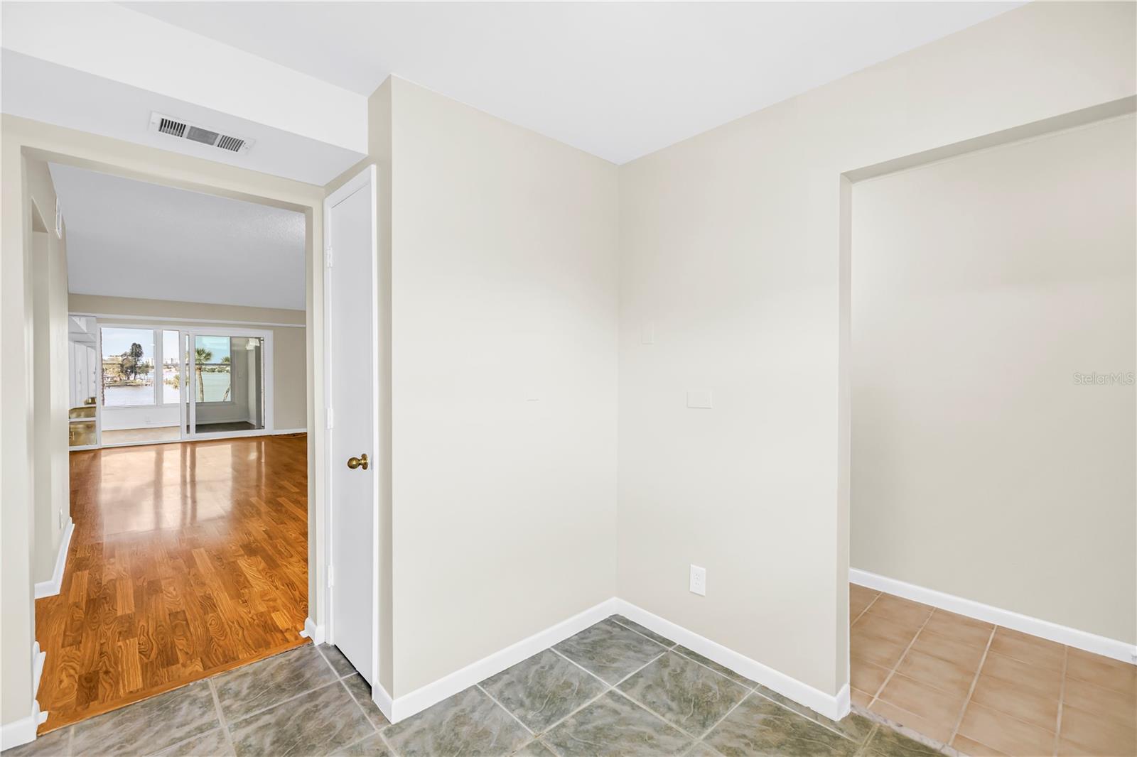 1868 SHORE DR S #310 — photo 6