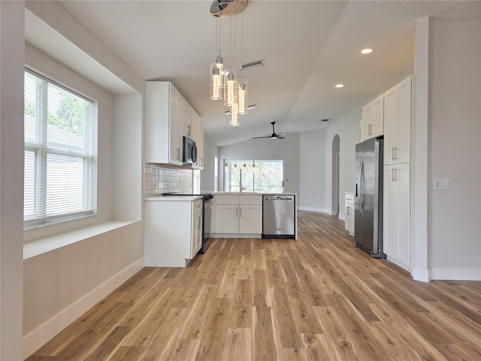 12026 WINDING WOODS WAY — photo 7