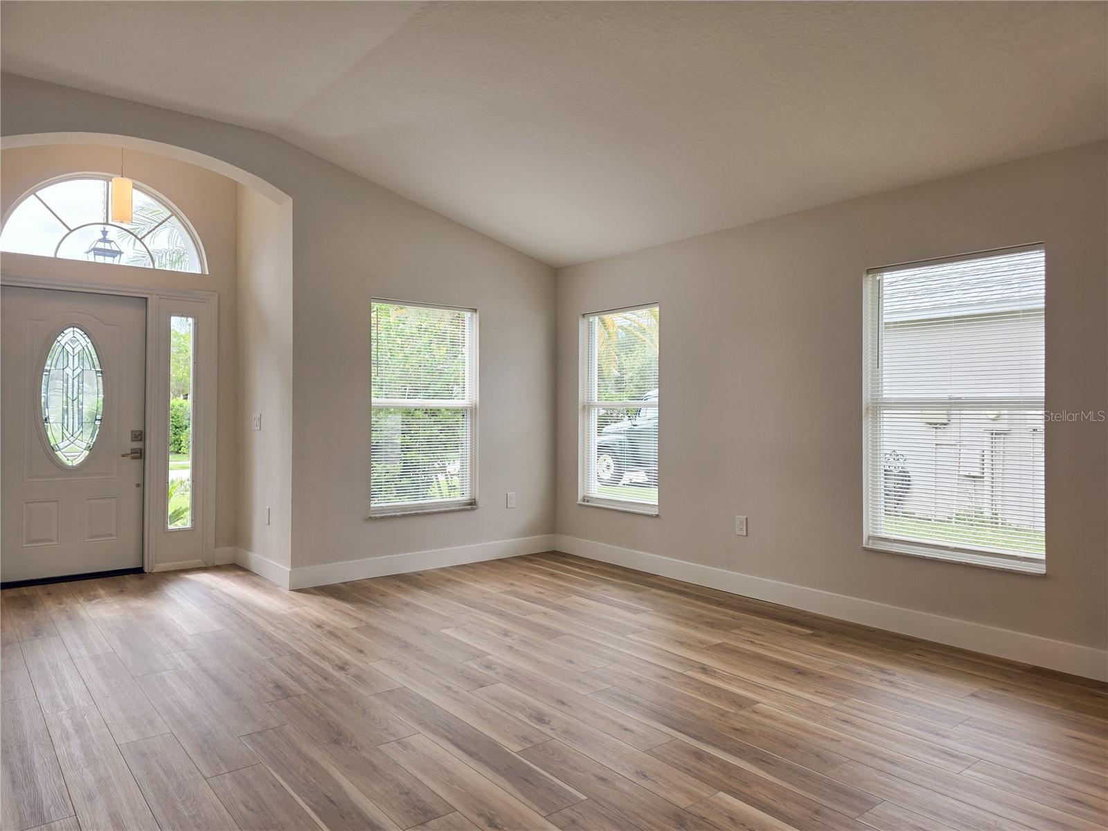 12026 WINDING WOODS WAY — photo 5